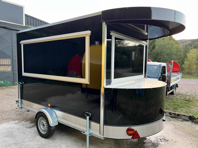 acheter un foodtruck sur-mesure avec équipement ice cream roll en Belgique