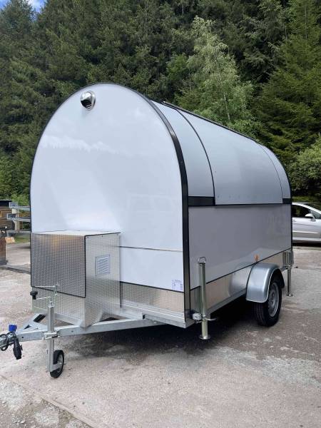 information et prix aménageur de remorque food truck aux normes à Cuers 83