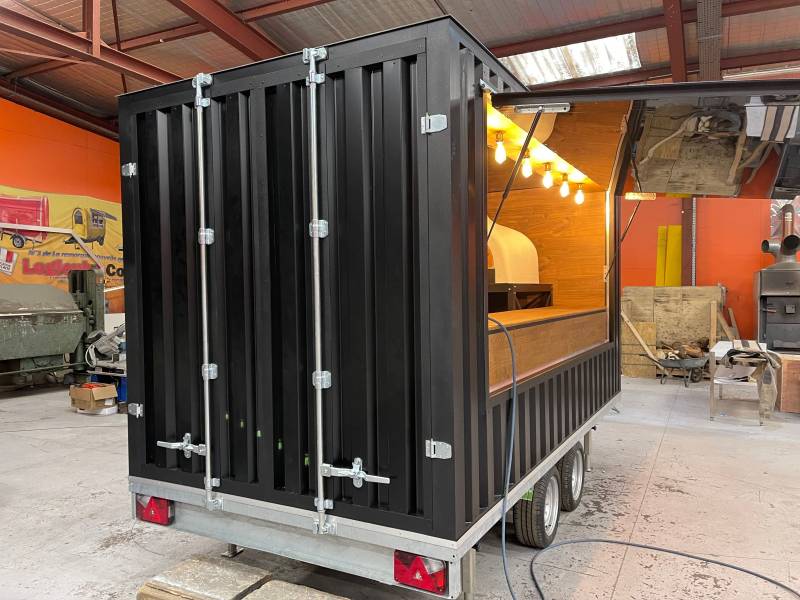 acheter un food truck sur-mesure avec équipement snack aux normes à Marseille 13