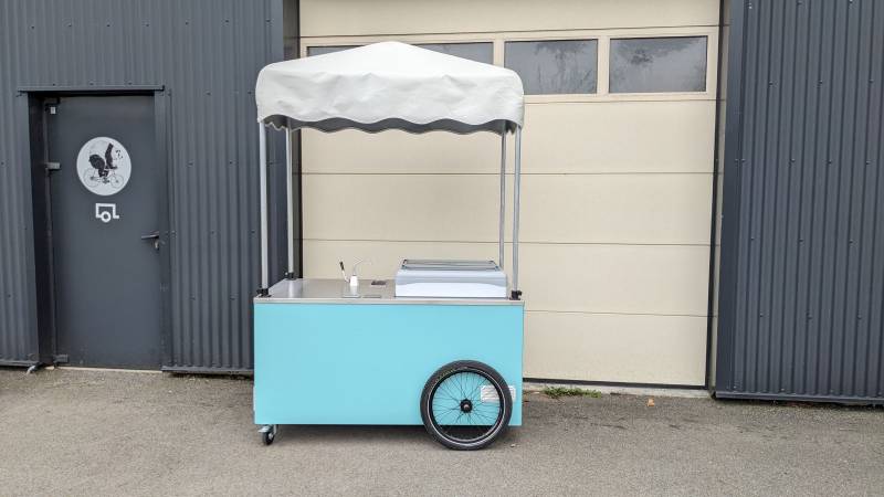 quel est le prix d’un stand de vente ambulant tout équipé aux normes à Lyon 69 ?