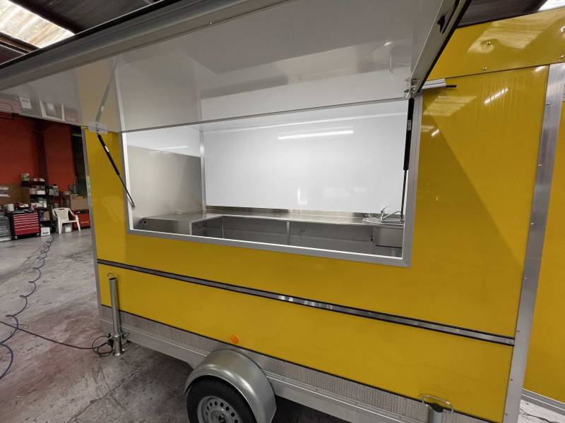 achat remorque foodtruck aux normes sans aménagement pas cher à Marseille 13