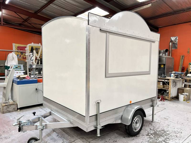 achat remorque food truck neuf tout équipé aux normes à Bordeaux 33